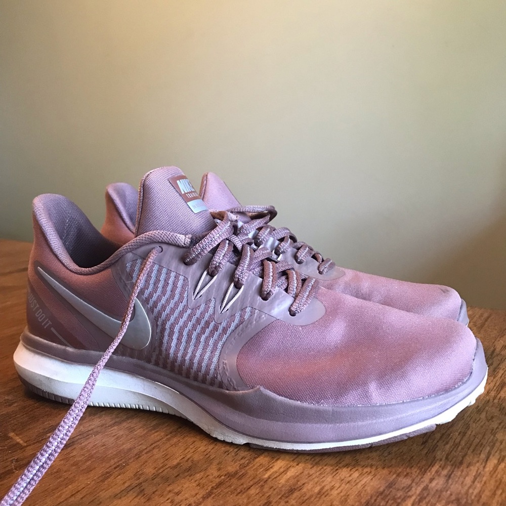 Nike Womens In Season TR8 Size 7.5